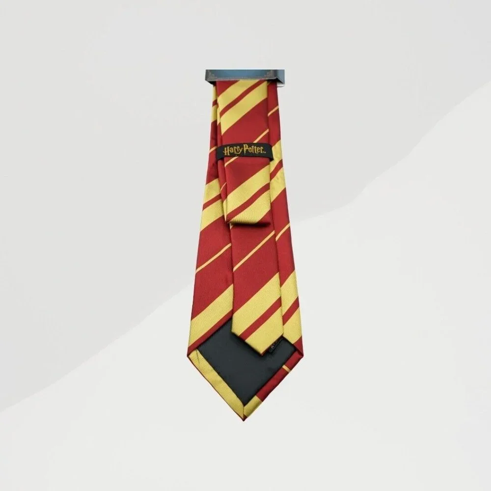 NWT HARRY POTTER Gryffindor House Crest Necktie‎ Cosplay Costume Kids Size